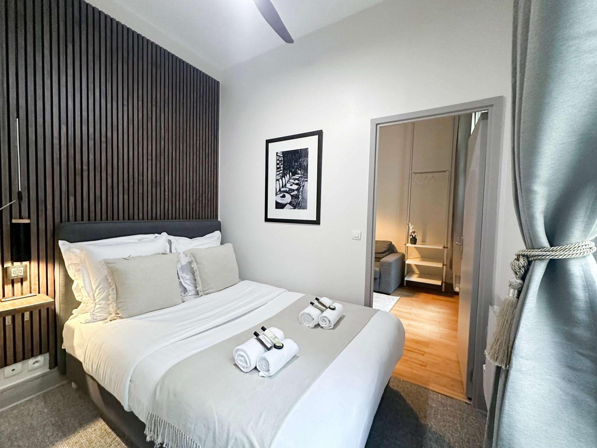 Apartamento Renovated Champs-Elysees Retreat París Exterior foto
