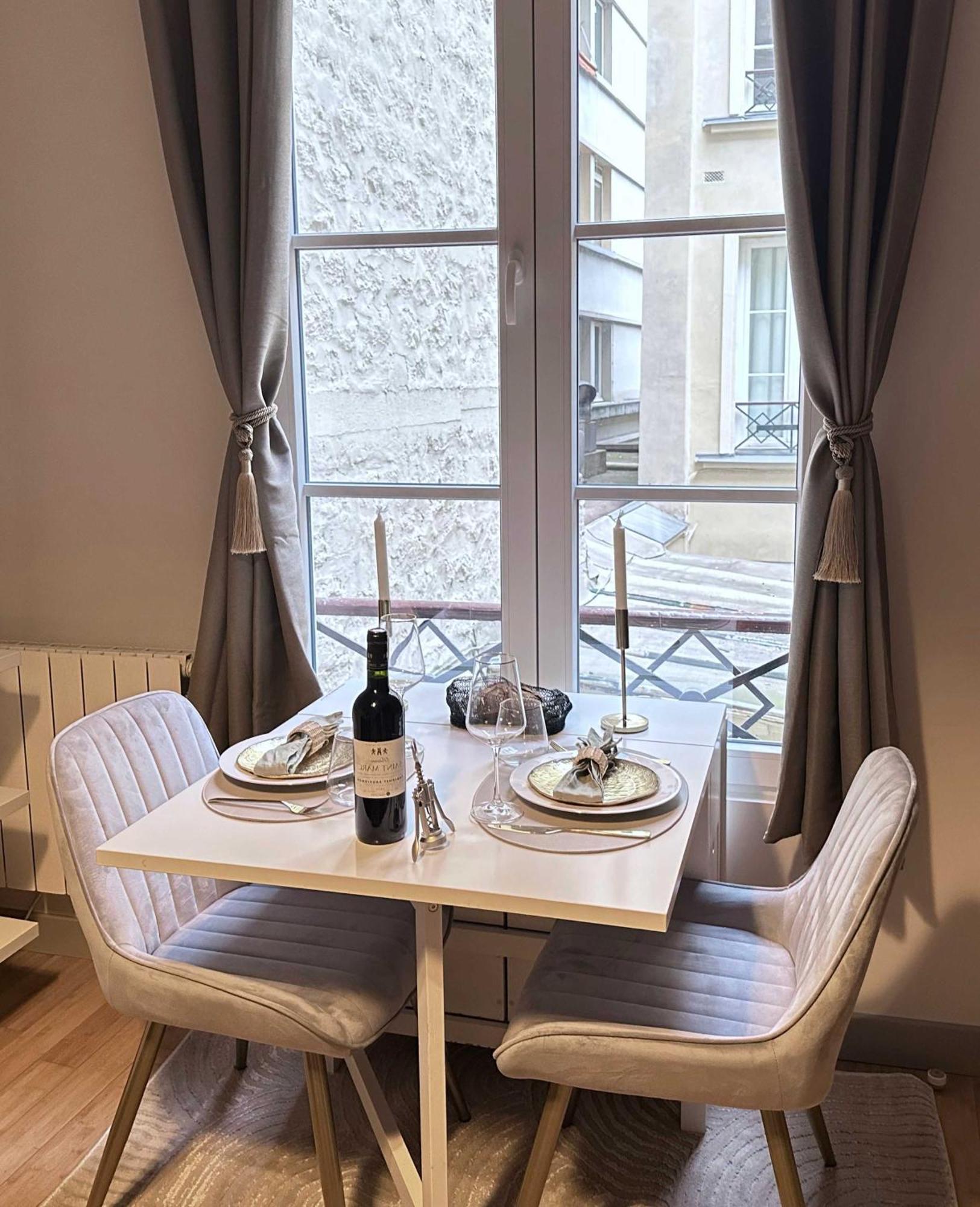 Apartamento Renovated Champs-Elysees Retreat París Exterior foto