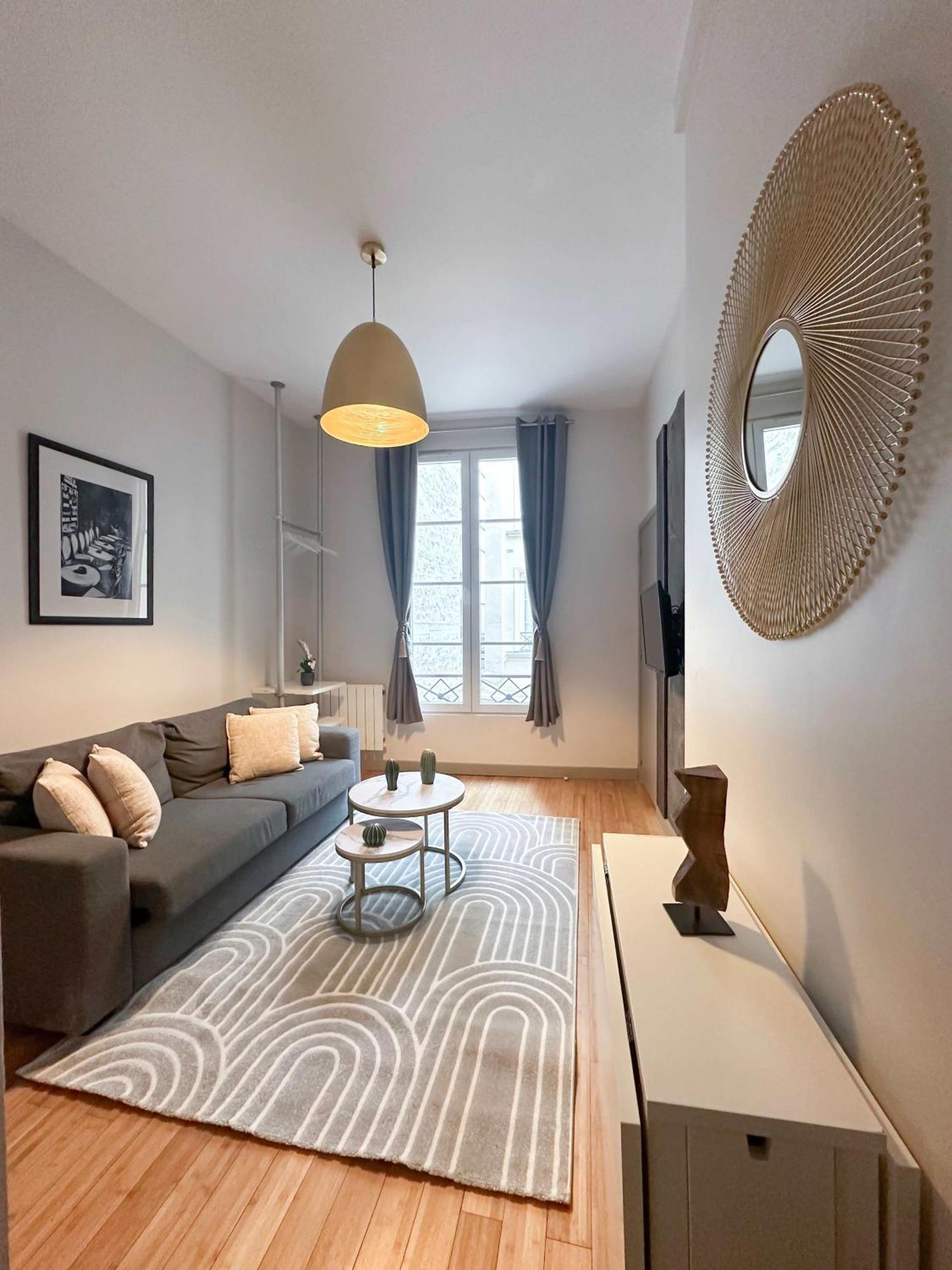 Apartamento Renovated Champs-Elysees Retreat París Exterior foto